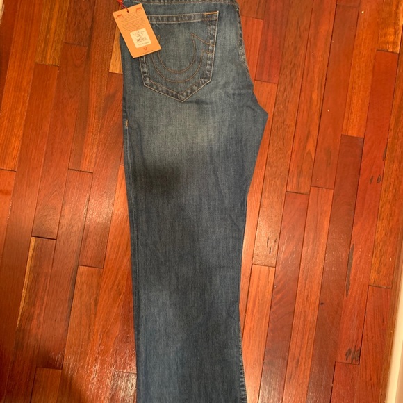Men’s True Religion Straight Red Jeans - Picture 4 of 4